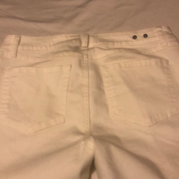 Cabi jeans slimming.   P148 - Picture 6 of 14